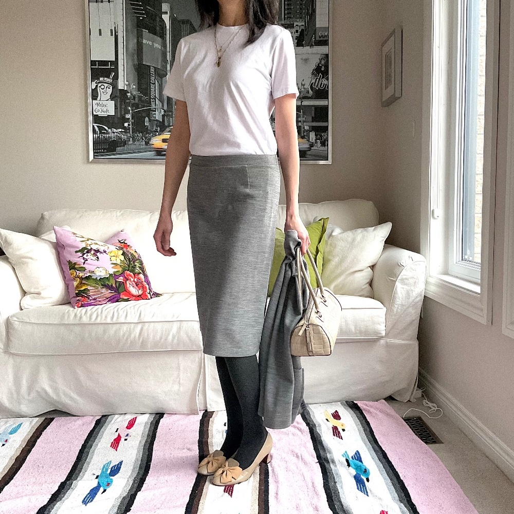 Vintage grey knit knee length skirth